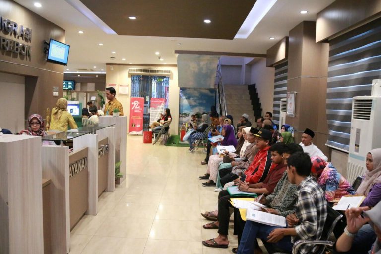 Pelayanan Paspor Simpatik di Kantor Imigrasi Cirebon Disambut Antusias Masyarakat