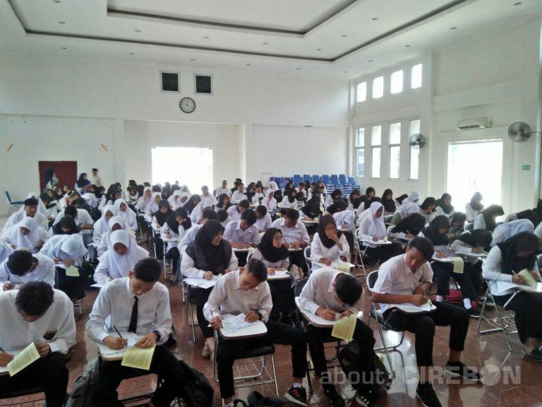 STIKes Mahardika Cirebon Gelar Test Tertulis Gelombang Kedua dan Kuliah Perdana
