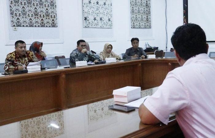 Rapat DPRD Kota Cirebon dengan BKPSDM Kota Cirebon tentang Formasi PPPK