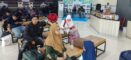 Hibur Penumpang KA, Daop 3 Cirebon Hadirkan Live Music hingga Pojok Baca