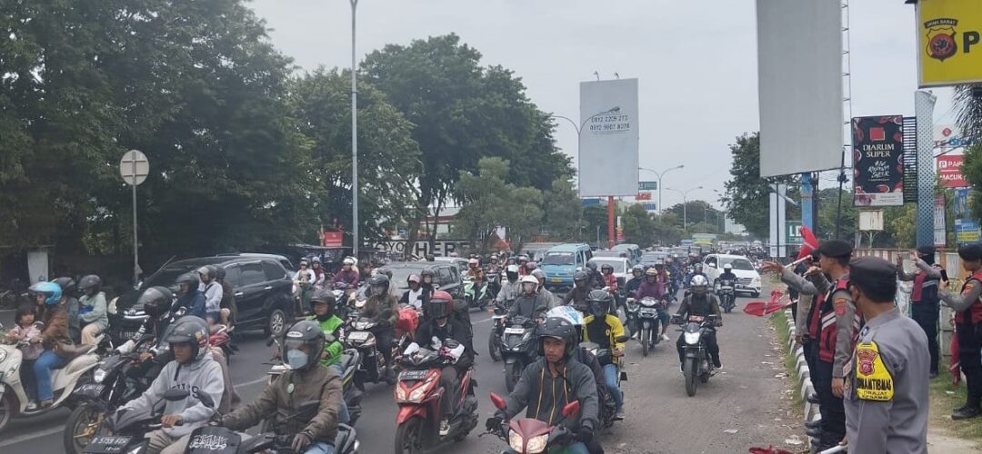 109.544 Unit Kendaraan Melintas di Jalur Arteri Kota Cirebon di H+5 Lebaran Idulfitri