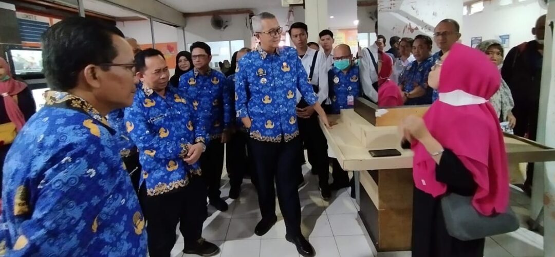 Pj Wali Kota Cirebon Terima Keluhan Antrian BPJS Rawat Jalan