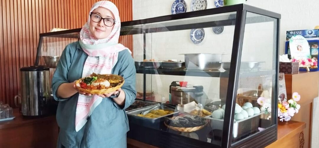 Sukses Bisnis Catering, Kini Dapur Teh Ita Buka Rumah Makan dengan Nasi Liwet Jadi Andalan